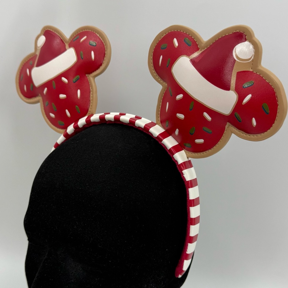 Walt Disney World Christmas Cookie Santa Sprinkles Minnie Mickey Mouse Ears Used